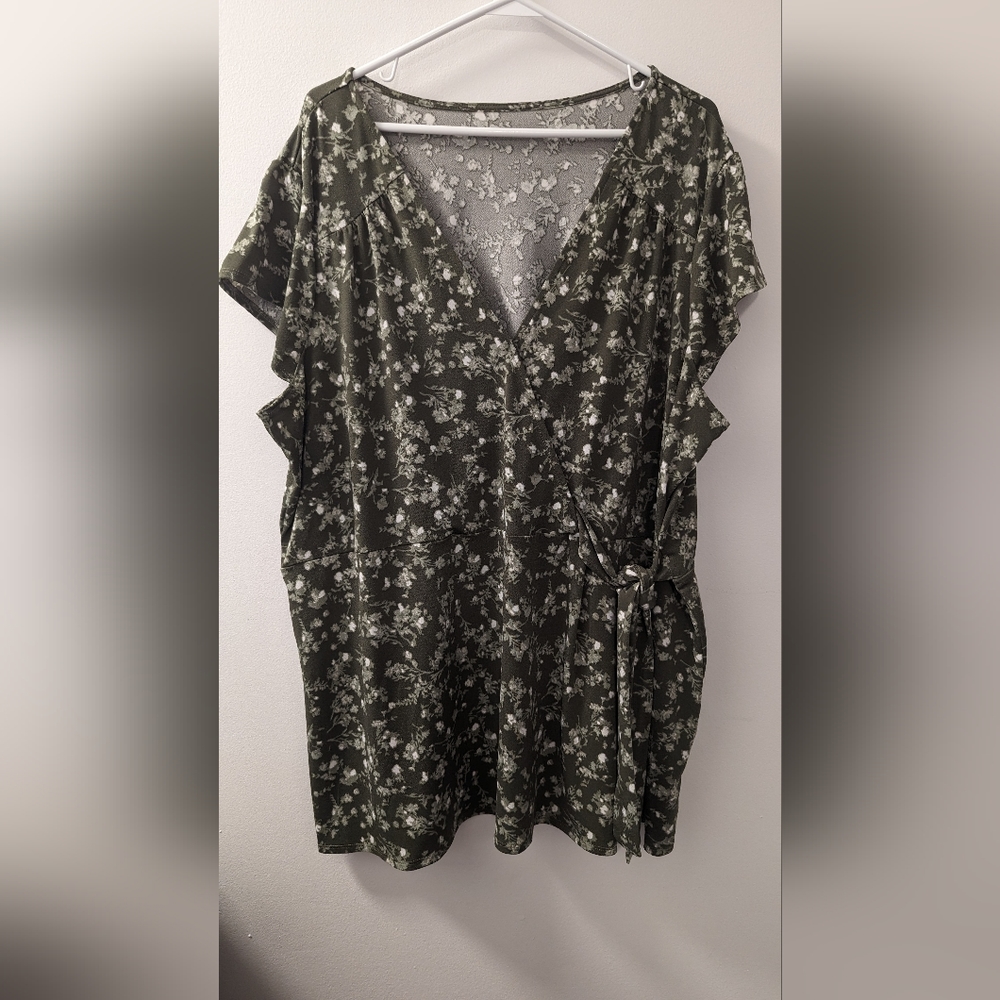 Top size 3X color green olive